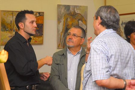 Bassons (esquerra), durant la inauguració de la mostra