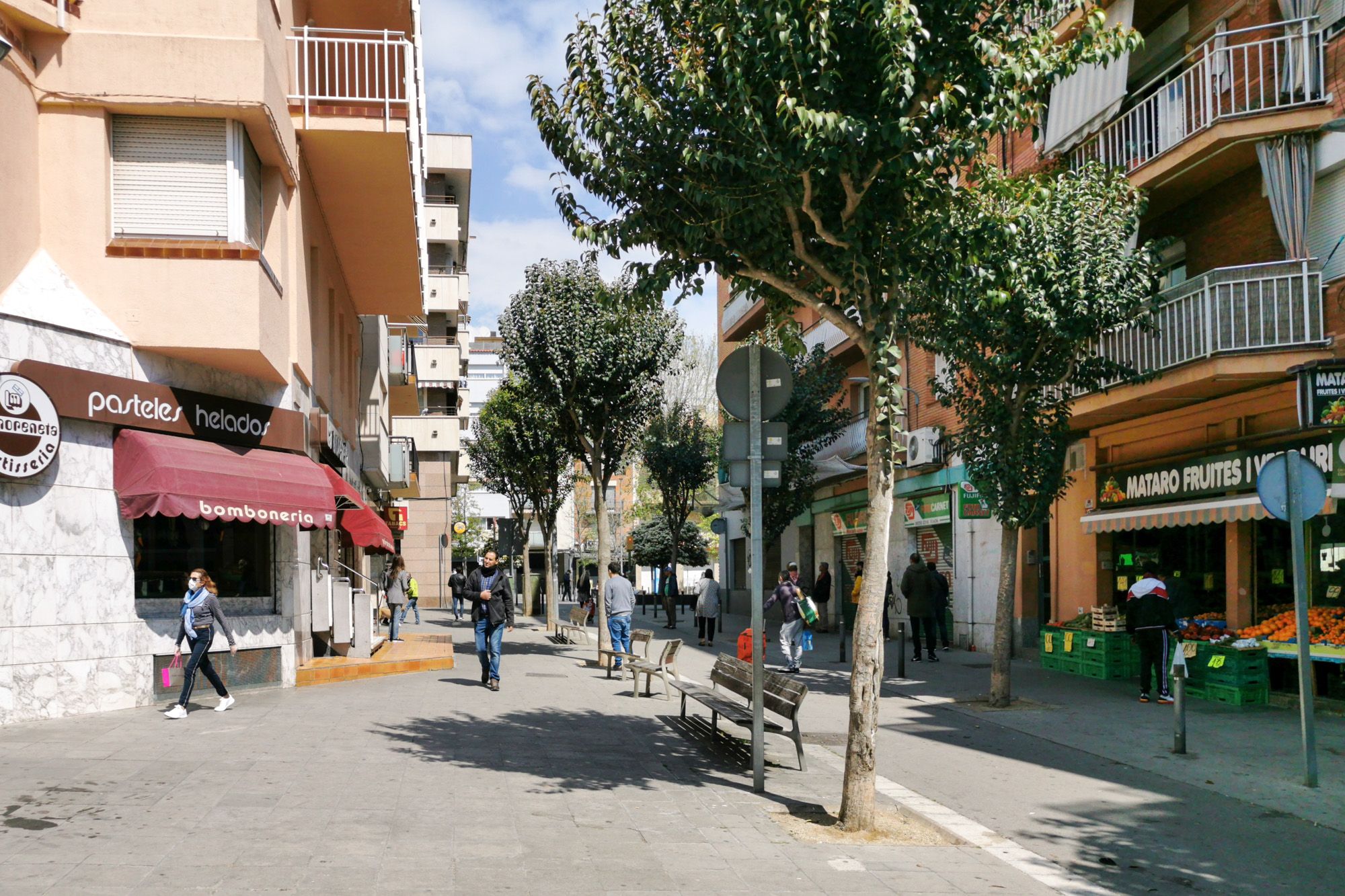 El confinamiento en Mataró. Imagen de la calle Rosselló. Foto: R.Gallofré