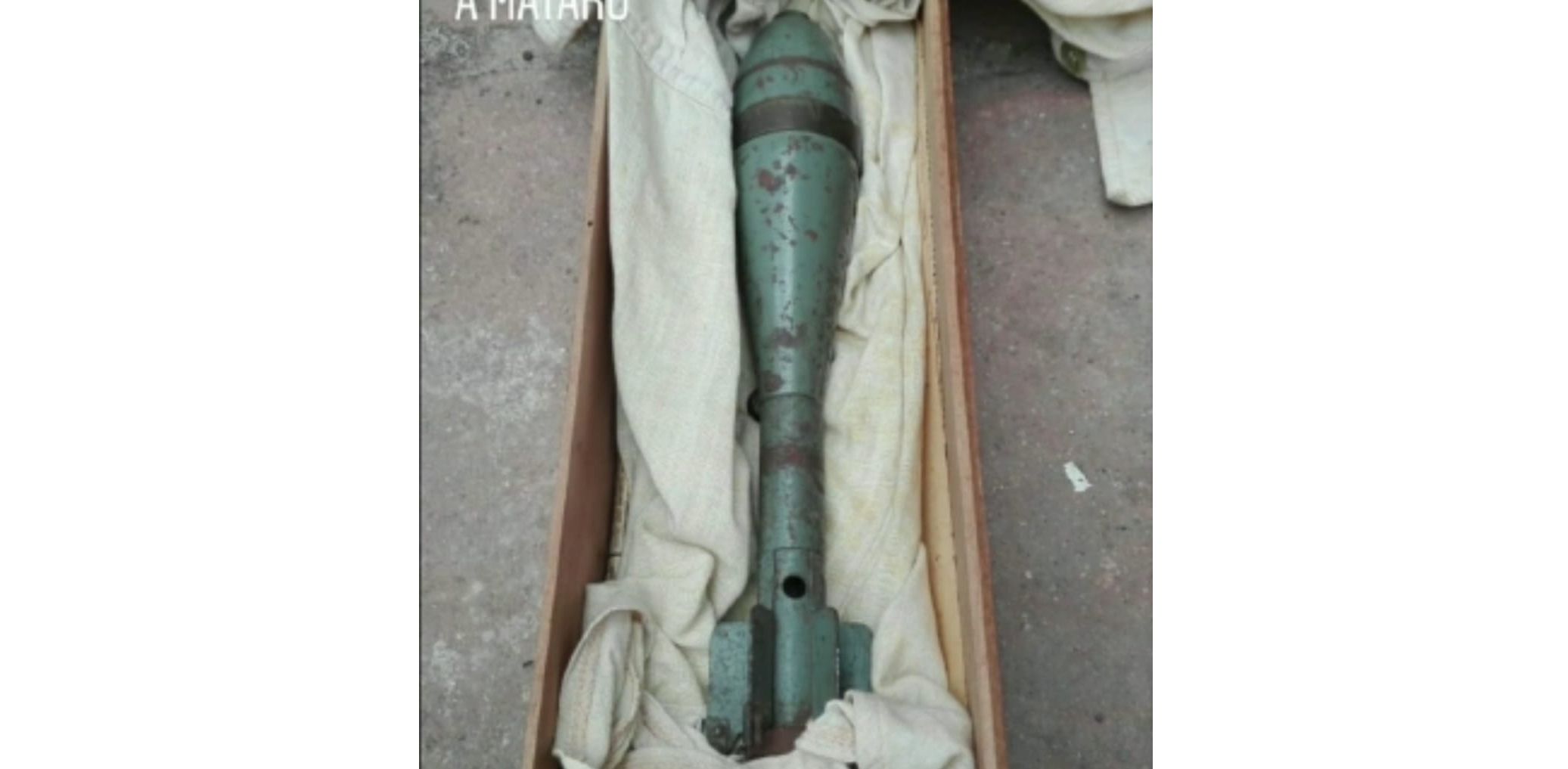 La granate de mortero encontrada a la calle Llauder de Mataró. Fóto: Mossos d'Esquadra