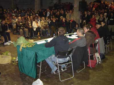 La concentració va aplegar cinc-centes persones