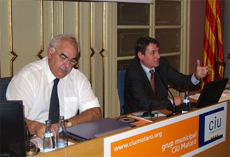 Esperalba y Mora en un momento del acto Esperalba y Mora en un momento del acto