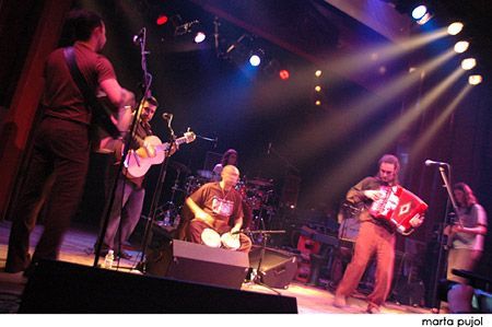 La Encuentra Kung-Fu en un concierto La Encuentra Kung-Fu en un concierto