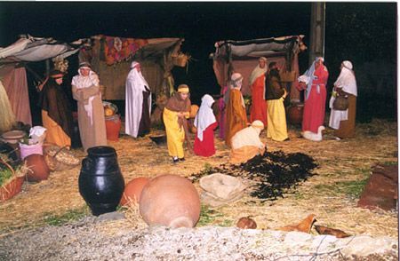 Tres escenas del pesebre viviente de Òrrius