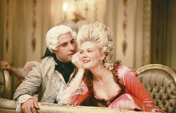 Jason Schwartzman y Kirsten Dunst en un fotograma de la película Jason Schwartzman y Kirsten Dunst en un fotograma de la película