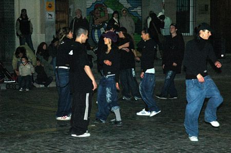 Un dels números que es van presentar a la plaça de l'Ajuntament