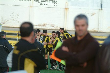 Celebració del primer gol Celebració del primer gol