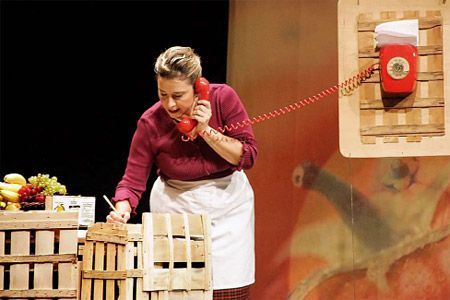 L'actriu Núria Valls és la Glòria, una venedora del mercat L'actriu Núria Valls és la Glòria, una venedora del mercat