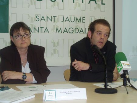 La directora de la Fundació Hospital, Àngels Cantos, amb el president, Oriol Batista.