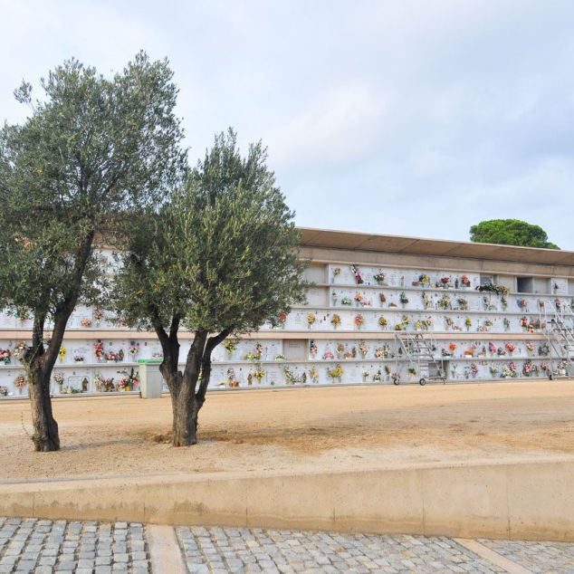 El cementiri de les Valls. Foto: R.Gallofré El cementiri de les Valls. Foto: R.Gallofré