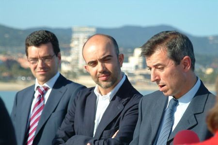 Gallego, Sirera y Mojedano durante la rueda de prensa al puerto de Mataró Gallego, Sirera y Mojedano durante la rueda de prensa al puerto de Mataró