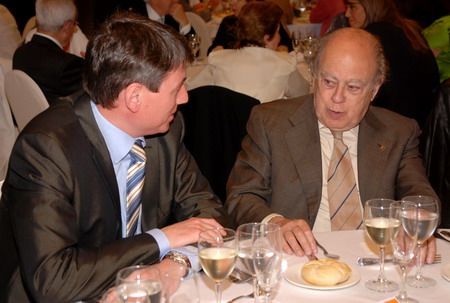 Mora i Pujol en un moment del dinar. Mora i Pujol en un moment del dinar.
