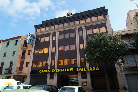 L'edifici del carrer d'en Palau, darrere l'Ajuntament