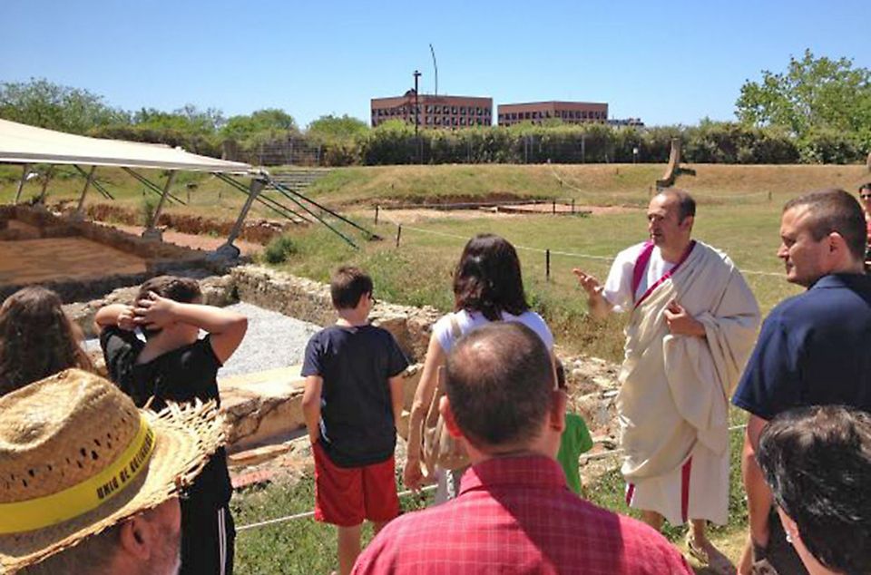 Visita teatralitzada a la vil·la romana de Torre Llauder Visita teatralitzada a la vil·la romana de Torre Llauder