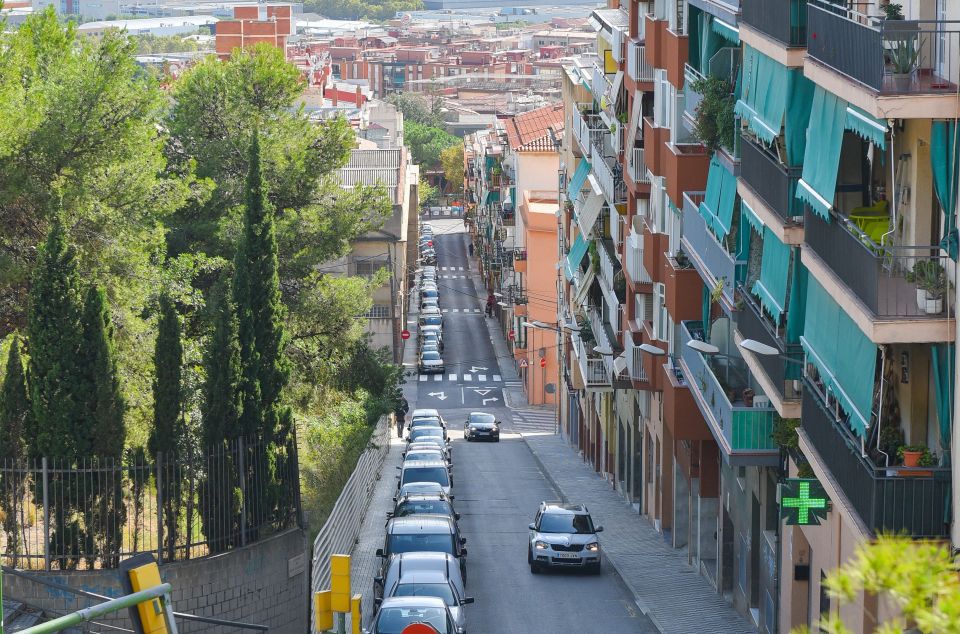 Vista de Cerdanyola, donde reside la familia con Covid-19 confinada por el Ayuntamiento. Foto: R. Gallofré Vista de Cerdanyola, donde reside la familia con Covid-19 confinada por el Ayuntamiento. Foto: R. Gallofré