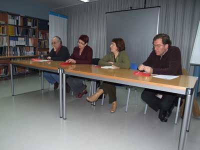 Vilert, González, Colomer y Salicrú durante la presentación de la beca.