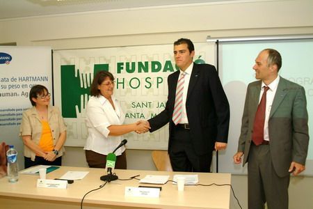 La regidora Esteban con el representado de la empresa Unitex-Hartmann