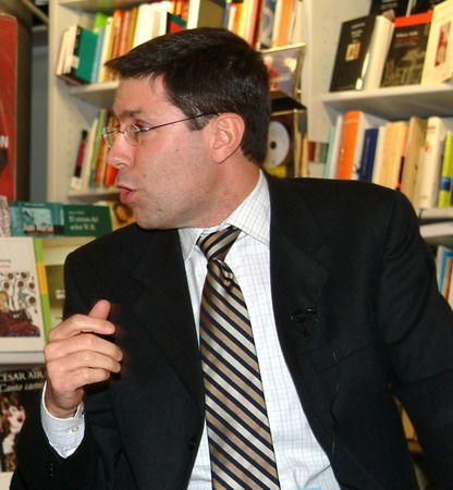 Joan Catà durant una presentació a Robafaves.