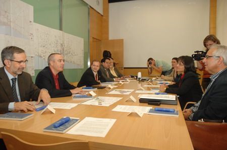 Moment de la reunió dels diferents alcaldes i regidors Moment de la reunió dels diferents alcaldes i regidors