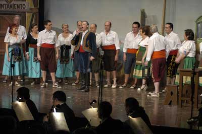 Tres moments de la sessió d'aquest diumenge dia 26.