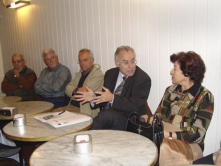 Baron amb els veïns del centre de Mataró