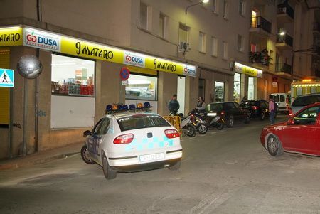 El supermercado situado en la calle Queralbs El supermercado situado en la calle Queralbs