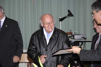 Víctor Israel durant l'homenatge als Salesians. Víctor Israel durant l'homenatge als Salesians.