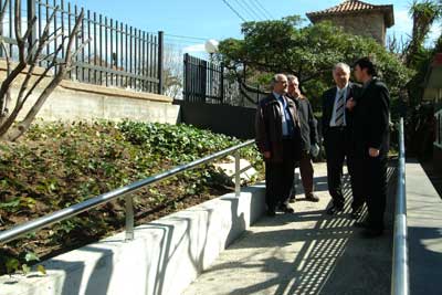 Baron visitant la nova rampa