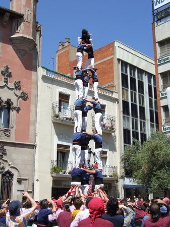 El 3 de 8, carregat a la plaça Porxada