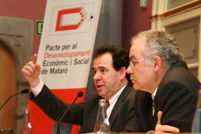 Rañé i Baron durant la presentació del pacte