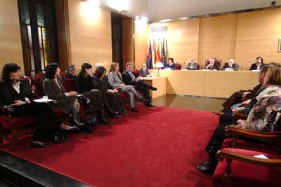 Aspecte de la tribuna de les autoritats durant l'acte.
