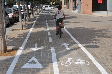 Primer tramo del nuevo carril bici de la Vía Europa Primer tramo del nuevo carril bici de la Vía Europa