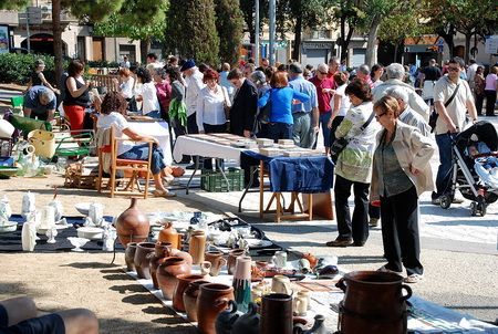 Tres imatges de la fira a la Plaça de les Tereses Tres imatges de la fira a la Plaça de les Tereses