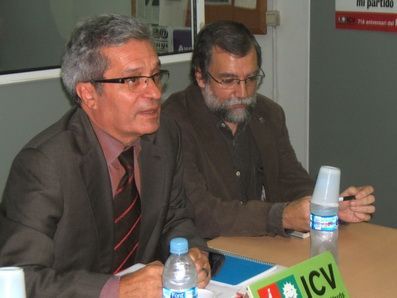 Saura amb el president comarcal Xavier Serra Saura amb el president comarcal Xavier Serra