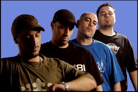 Els quatre membres del grup de hip hop Els quatre membres del grup de hip hop