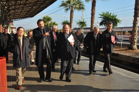 Les diverses personalitats visitant l'estació de Mataró Les diverses personalitats visitant l'estació de Mataró
