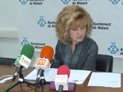 Montse López durant la presentació de l'enquesta