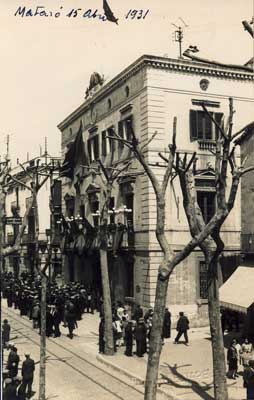 Actes a la Casa de la Ciutat després de la proclamació de la República, el dia 15. 