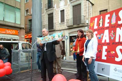 Baron amb dues de les impulsores de la iniciativa. Baron amb dues de les impulsores de la iniciativa.