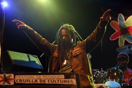 Tres imatges del concert de The Wailers