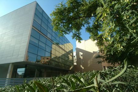 La façana de l'edifici La façana de l'edifici